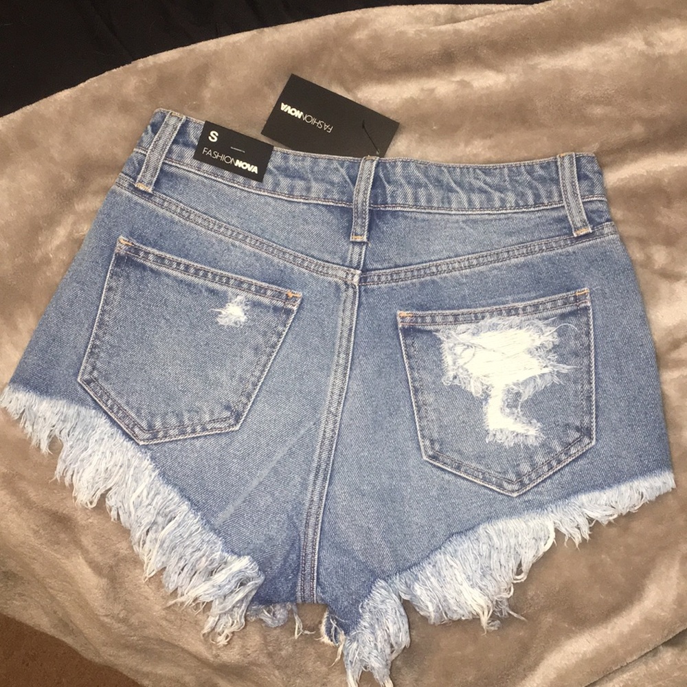 ***SOLD*** Fashion Nova Distressed Denim Shorts - Picture 8 of 8
